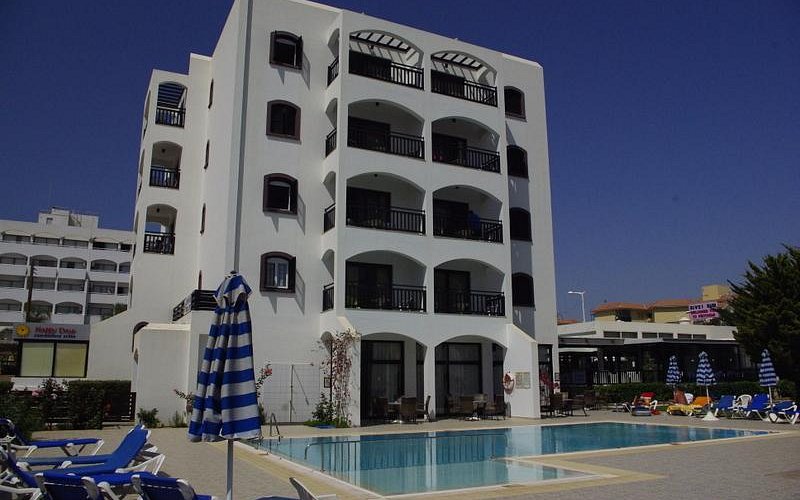 Happy Days Apartments, Protaras